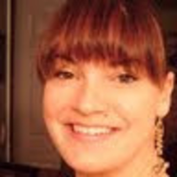 Meet your Posher, Tiffany - Picture 1 of 1